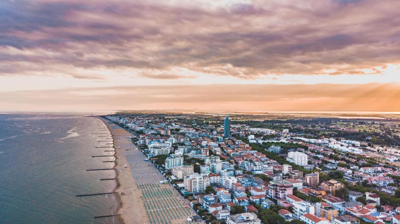Appartamento Olimpo Carraro Immobiliare Jesolo - Family Apartments Eksteriør bilde